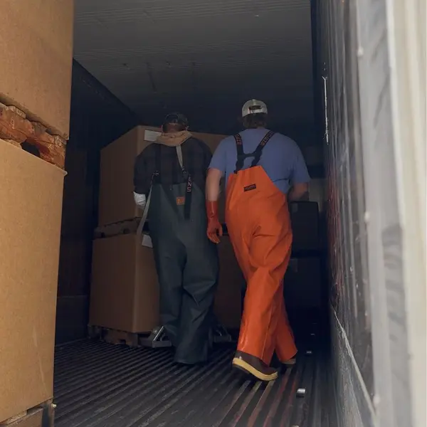 Loading the trailer — up to 40,000 lb net
